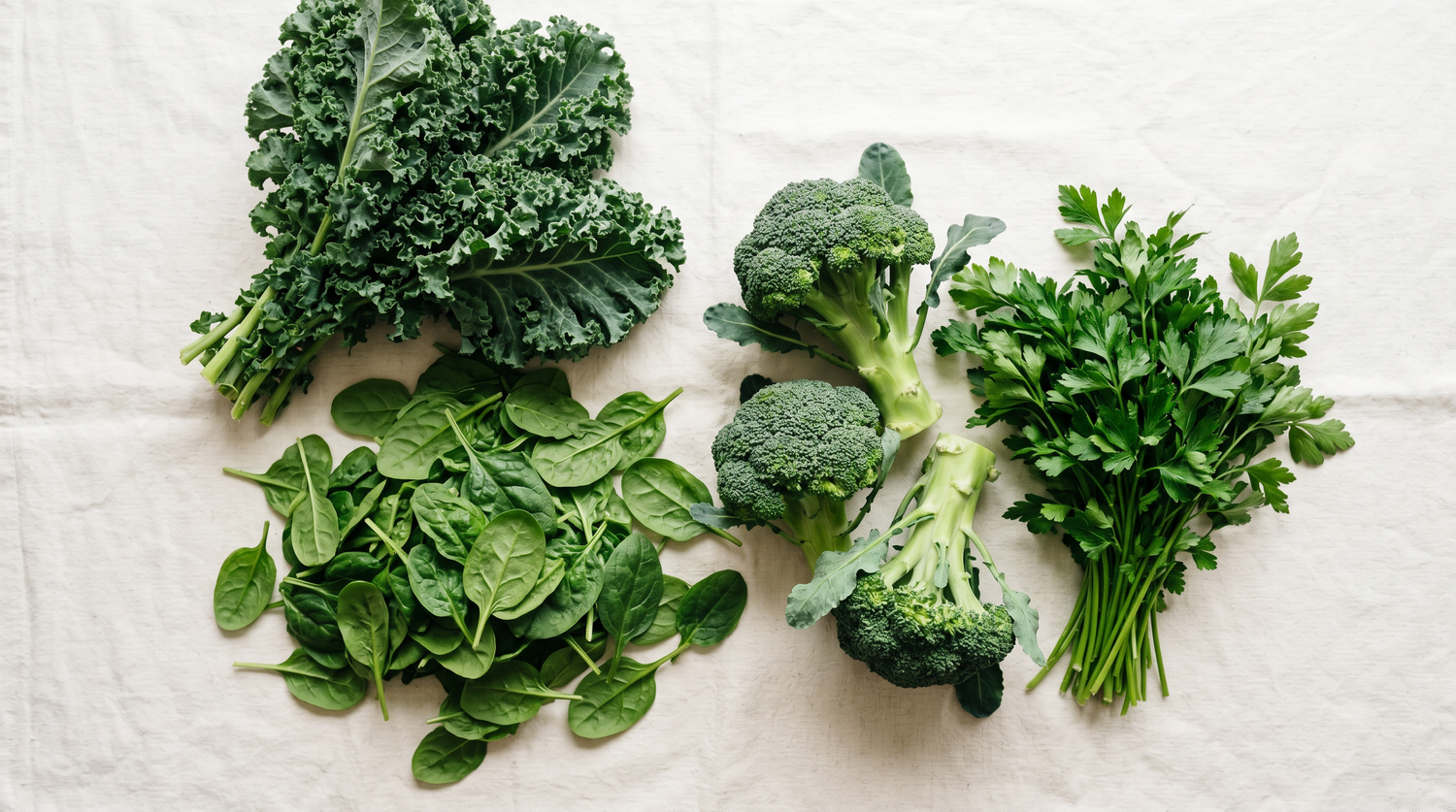 Spirulina, Kurkuma und Ingwer: Was bewirken die Zutaten in Pure Greens™?